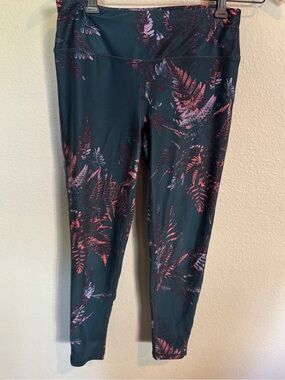 Sweaty Betty Leggings with Pink and Purple Fern Print Size Small